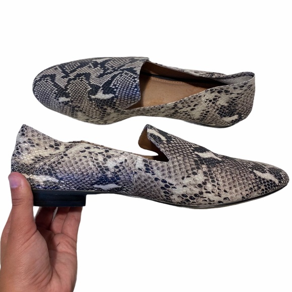 Halogen Snakeskin Loafer Flats Shoes Size 9.5